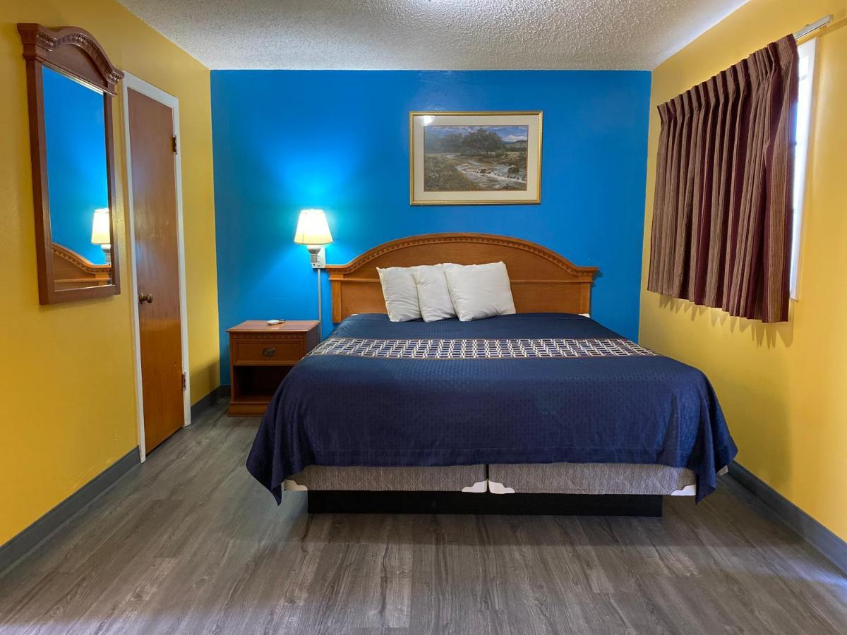 Western Skies Motel Clarendon Exterior photo